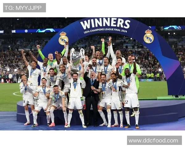 塔开头的足球明星们的传奇故事与辉煌成就探秘 塔开头的足球明星们的传奇故事与辉煌成就探秘