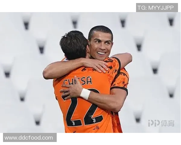 学生与足球明星C罗的梦想之路如何激励年轻一代追逐体育梦想