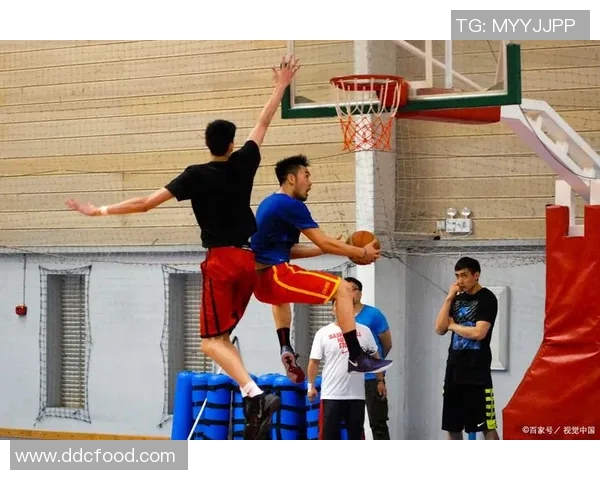 篮球视频教篮球明星如何提升技术与团队配合的全新方法与技巧分享