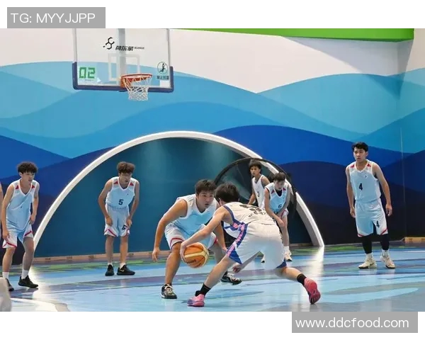 享特篮球明星带你领略篮球魅力与激情的完美结合与精彩瞬间 享特篮球明星带你领略篮球魅力与激情的完美结合与精彩瞬间